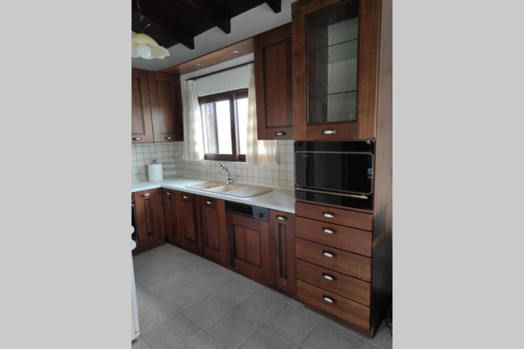 Artemis Penthouse 10 Minute From National Airport Villa ภายนอก รูปภาพ